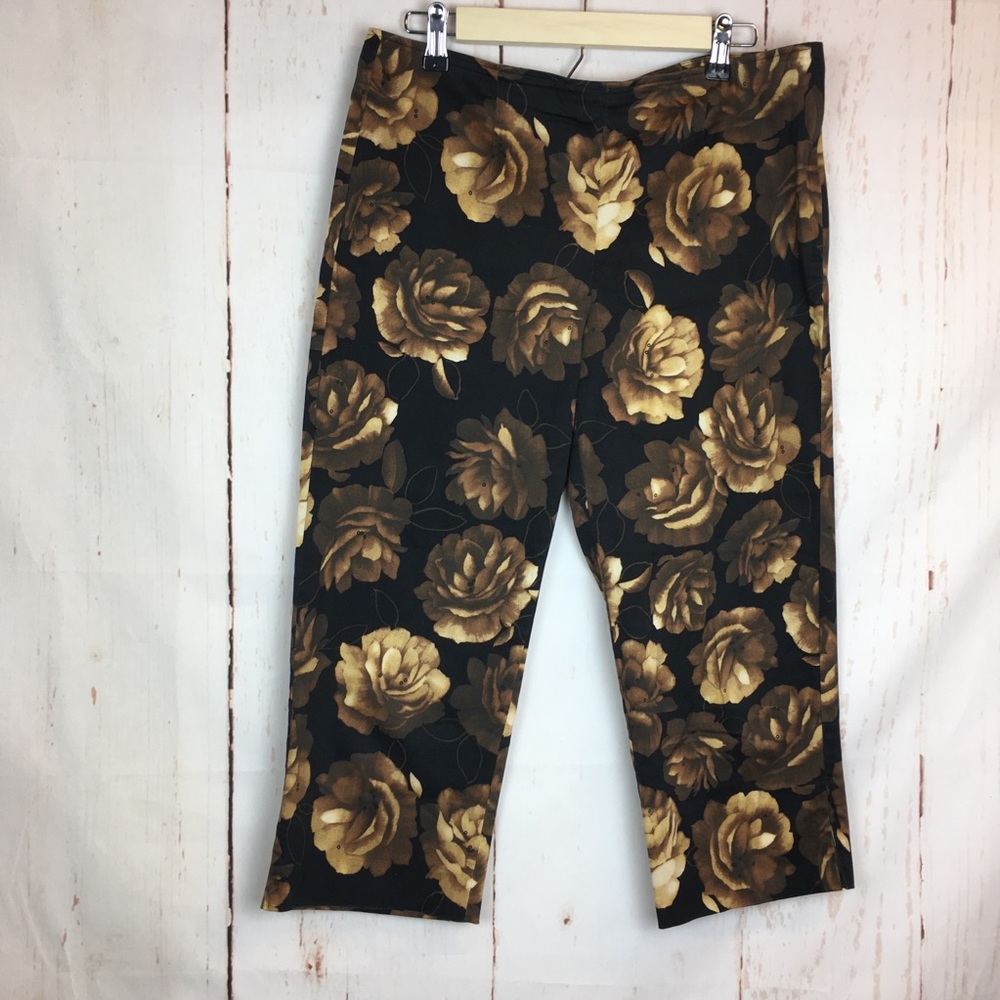 Newport News Floral Capri Pants Womens Size 8